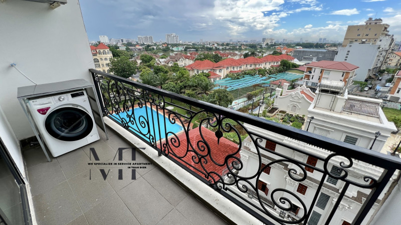 Comfortable One-Bedroom with Natural Light