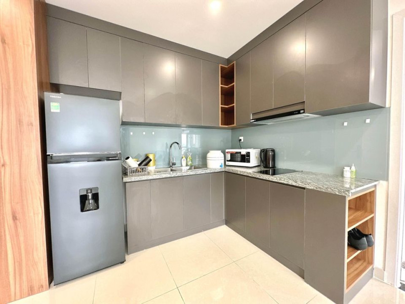 Comfortable One-Bedroom with Natural Light