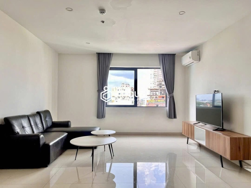 Comfortable One-Bedroom with Natural Light