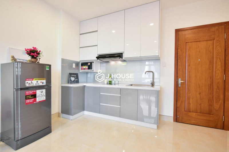 A Cheerful One-Bedroom Apartment