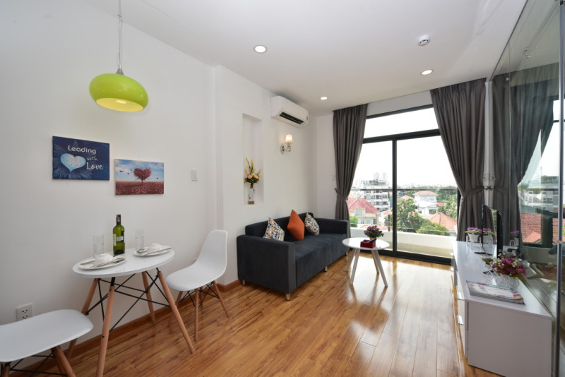 Open and Airy One-Bedroom Space