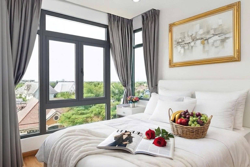 Open and Airy One-Bedroom Space