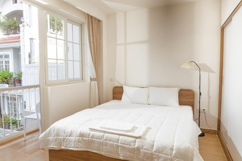 Fresh and Bright One-Bedroom Apartment