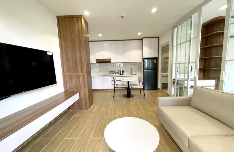 New-A Light-Filled One-Bedroom Home