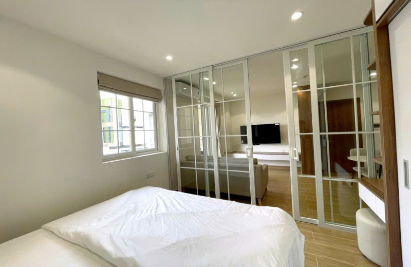 New-A Light-Filled One-Bedroom Home