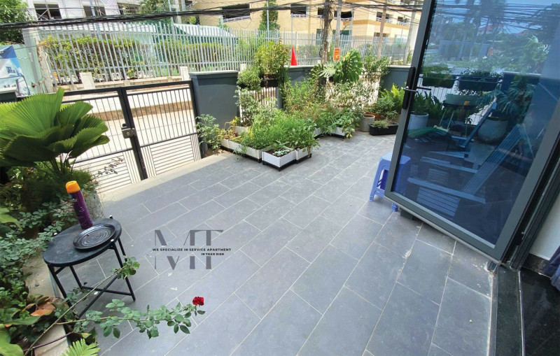 Private yard-Green View One-Bedroom Apartment