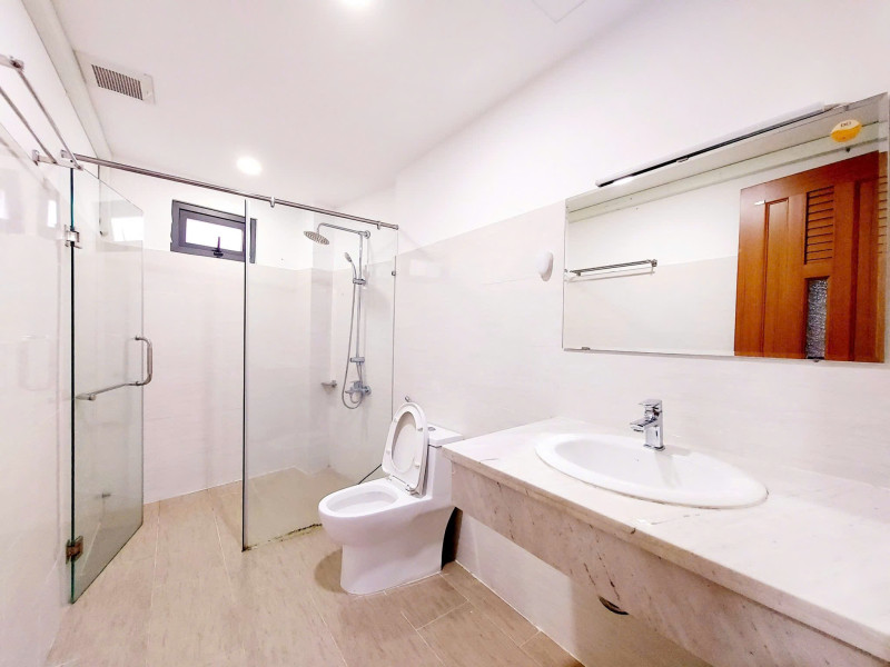 One-Bedroom Designed to Feel Airy-TD