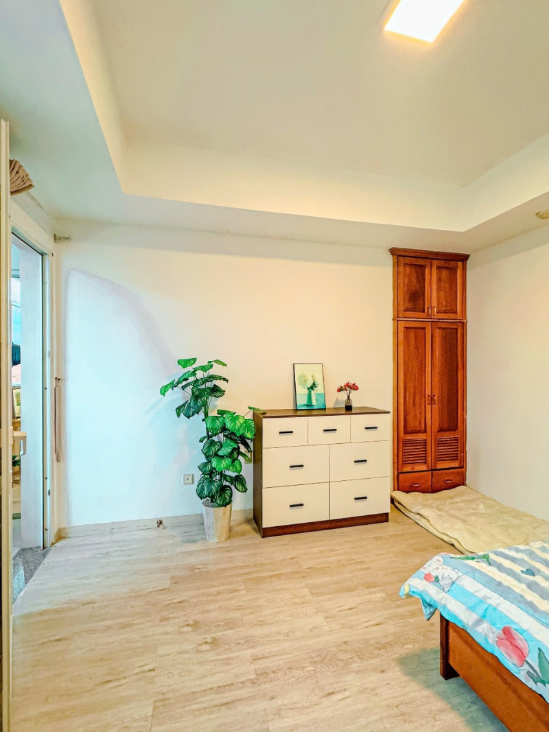 Nature-Friendly One-Bedroom Living