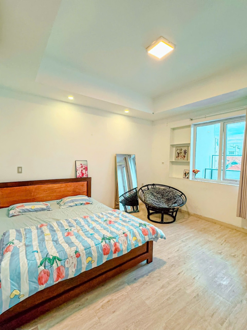 Nature-Friendly One-Bedroom Living