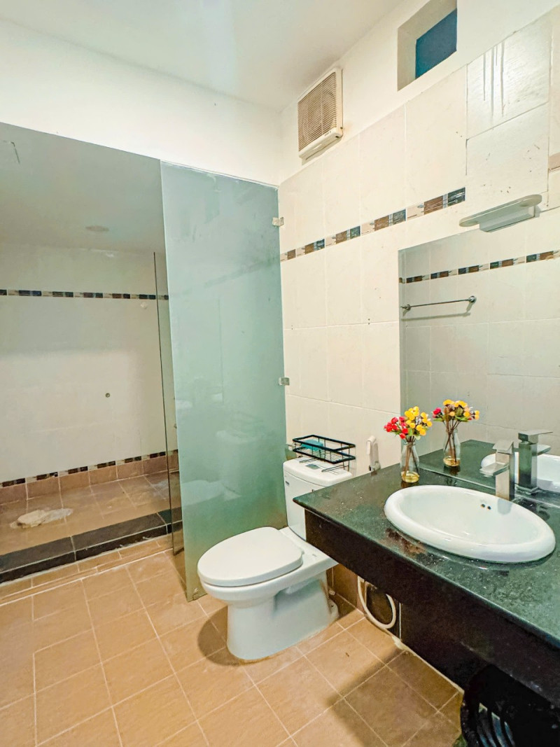 Nature-Friendly One-Bedroom Living