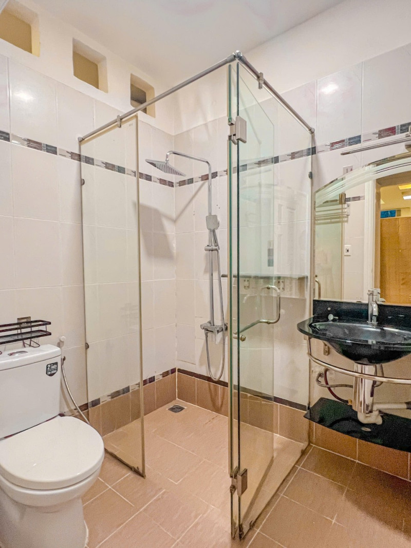 A Fresh and Calm One-Bedroom Apartment