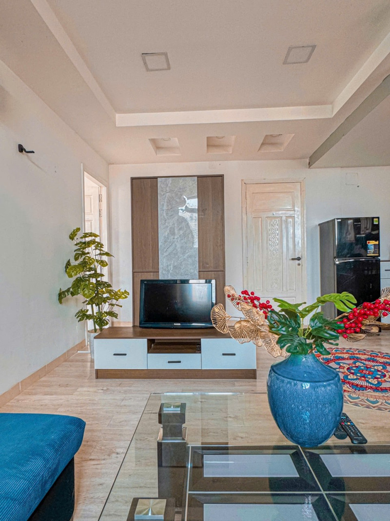 A Fresh and Calm One-Bedroom Apartment