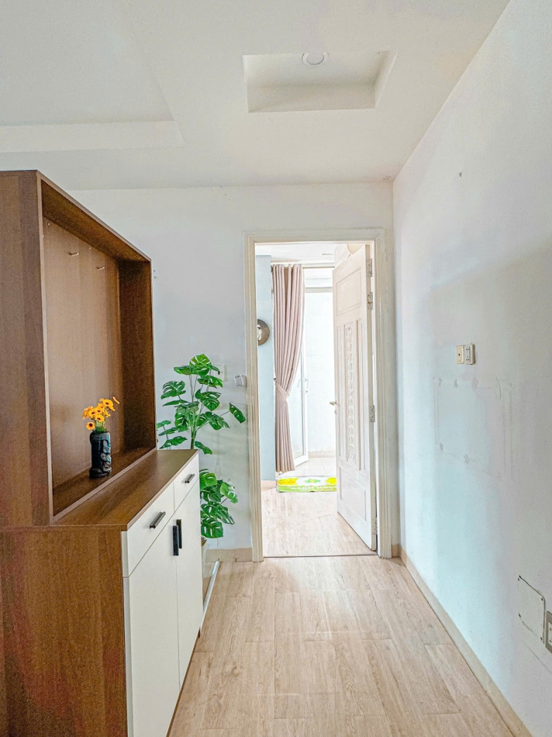 A Fresh and Calm One-Bedroom Apartment