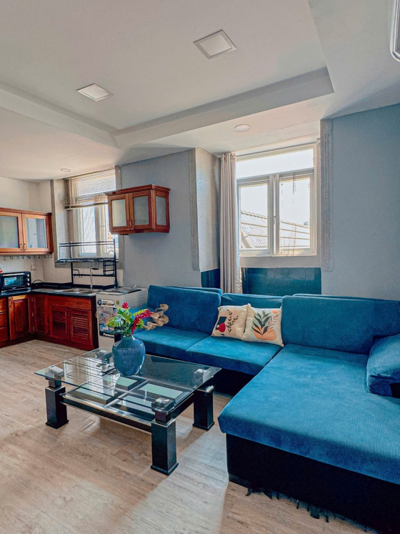 A Fresh and Calm One-Bedroom Apartment