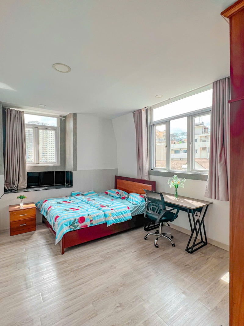 A Fresh and Calm One-Bedroom Apartment