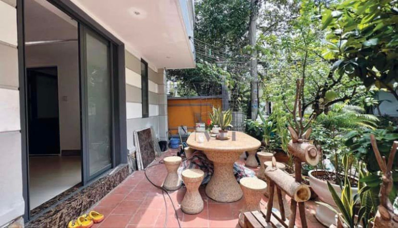 Zen-Style One-Bedroom Home