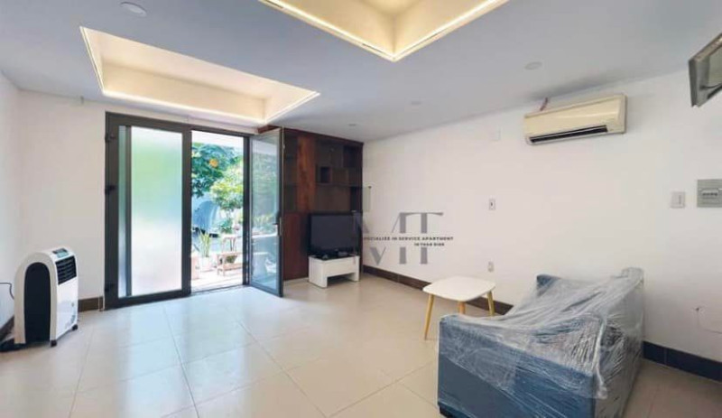 Zen-Style One-Bedroom Home