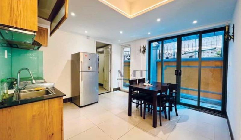 Zen-Style One-Bedroom Home