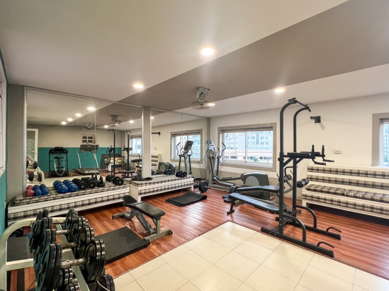 Zen-Style One-Bedroom Home