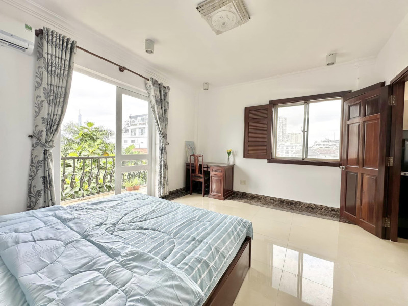 A Peaceful One-Bedroom Surrounded by Greenery