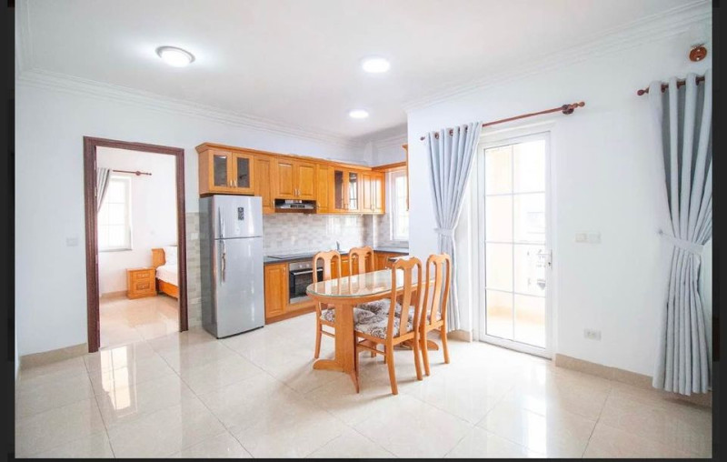 A Cheerful One-Bedroom Living Space got Yard