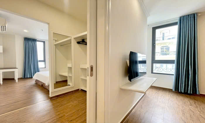 Relaxing One-Bedroom Home with Green Views