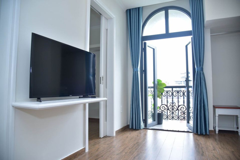 Quiet One-Bedroom Retreat in Thao Dien