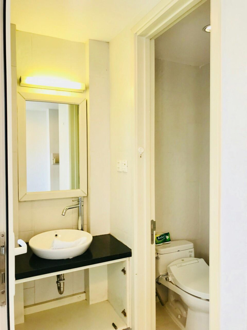 A Calm One-Bedroom Living Space