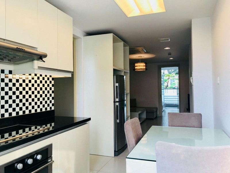 A Calm One-Bedroom Living Space