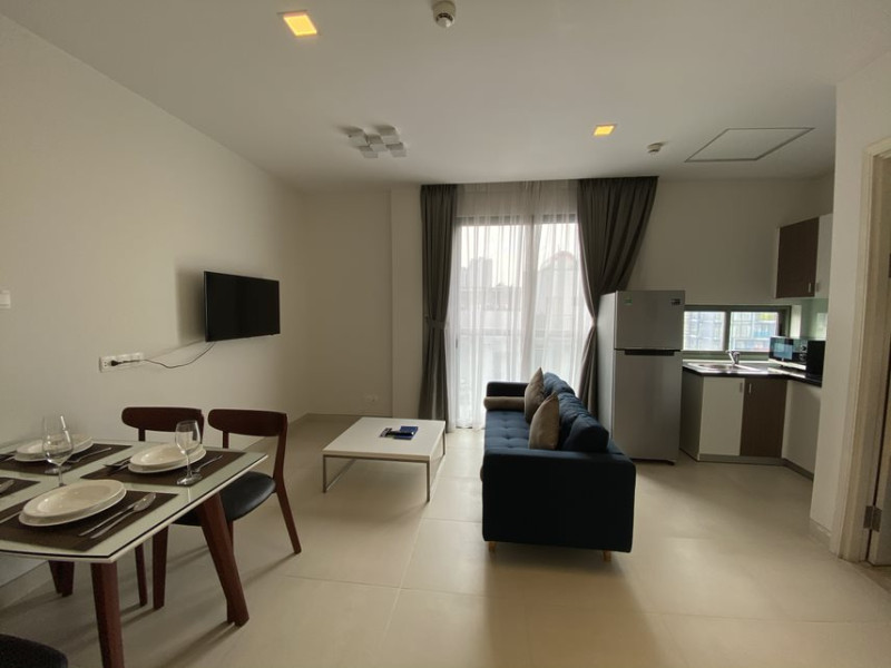 Penhouse -Soft Green Living One-Bedroom Apartment