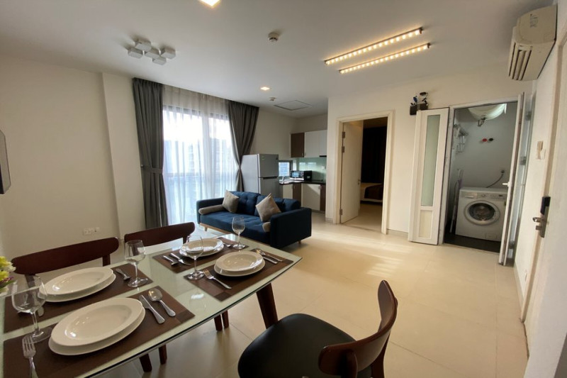 Penhouse -Soft Green Living One-Bedroom Apartment