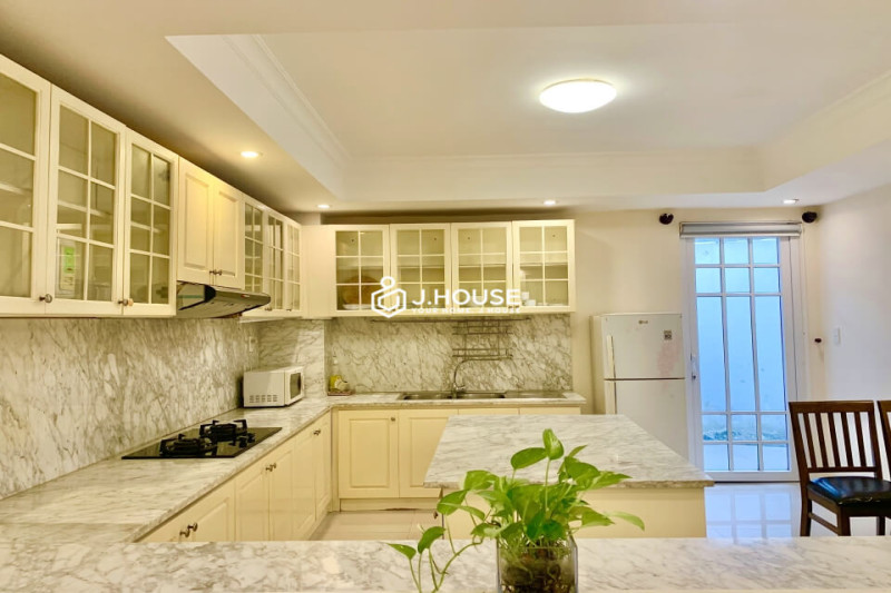 Relaxed Living One-Bedroom Space