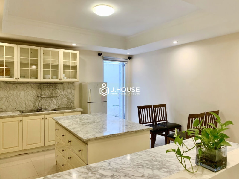 Relaxed Living One-Bedroom Space