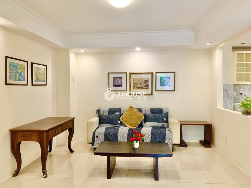 Relaxed Living One-Bedroom Space