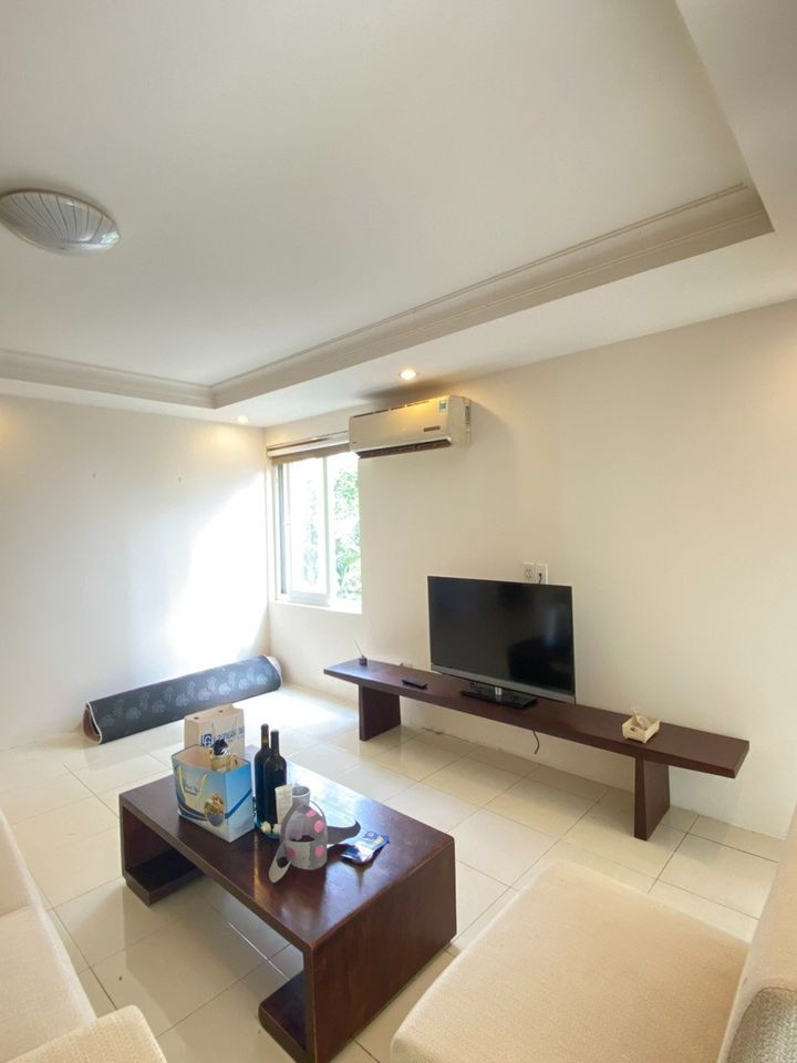 One-Bedroom Apartment with Peaceful Vibes