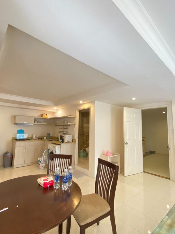 One-Bedroom Apartment with Peaceful Vibes