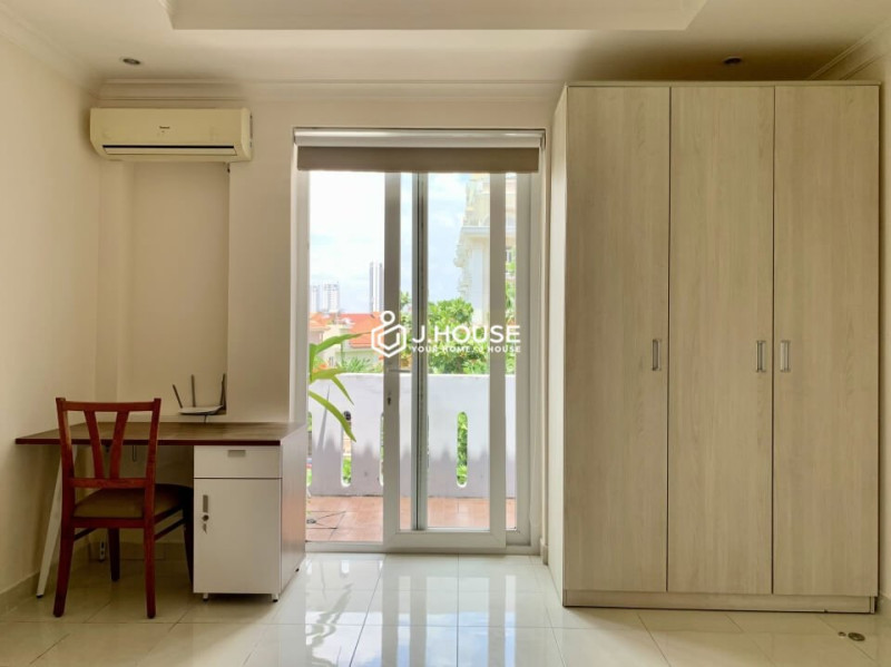 Green & Cozy One-Bedroom Apartment