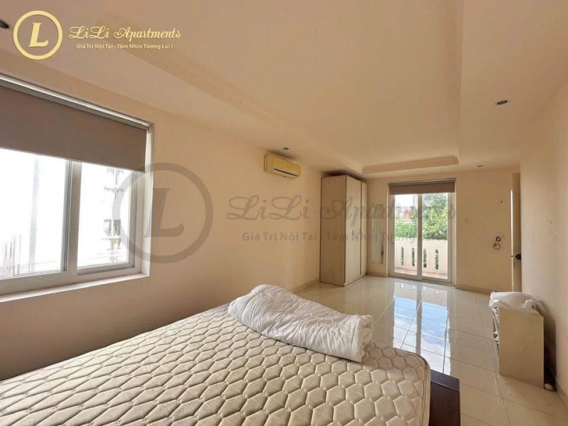 Green & Cozy One-Bedroom Apartment