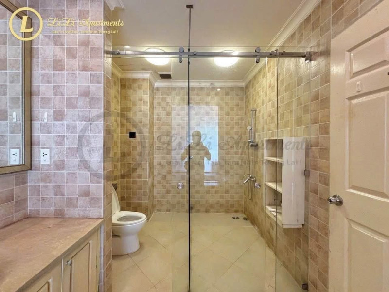 Green & Cozy One-Bedroom Apartment