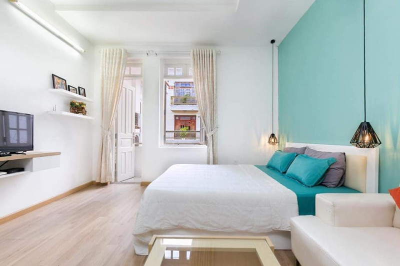 A Warm and Bright Studio Apartment