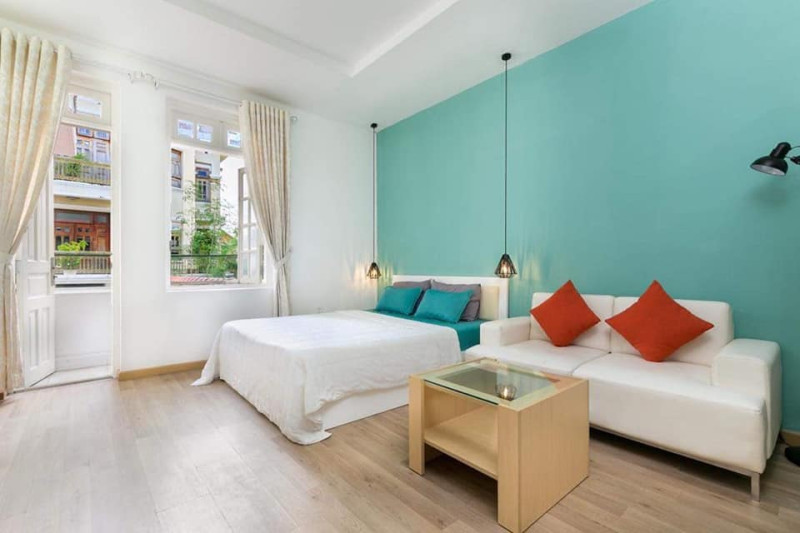 A Warm and Bright Studio Apartment