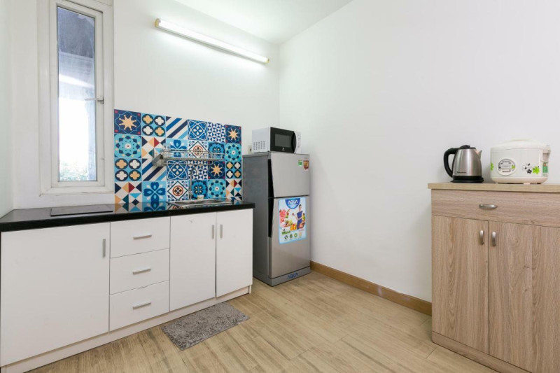 Natural Light One-Bedroom Living