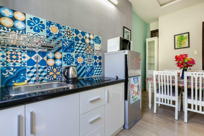 Natural Light One-Bedroom Living