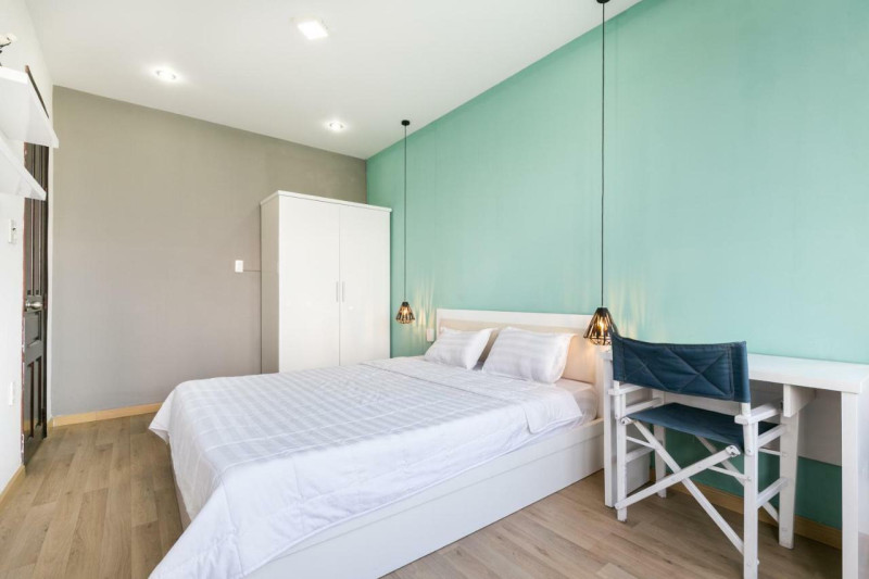 Natural Light One-Bedroom Living