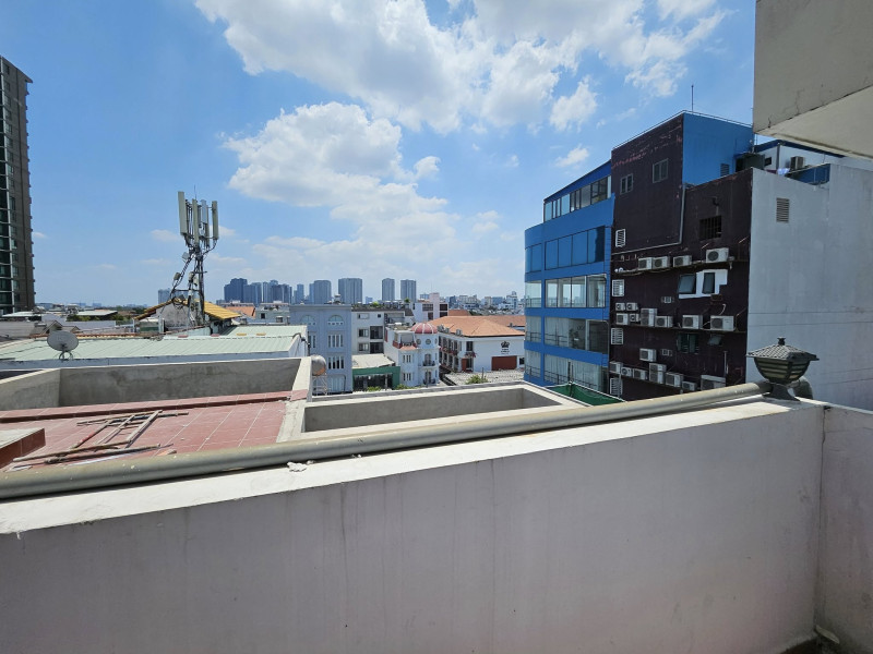 A Cozy Home Base in Thao Dien