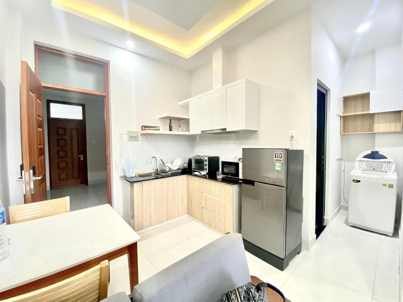 A Light-Driven One-Bedroom Apartment-Thảo điền