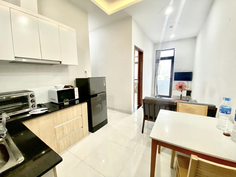 A Light-Driven One-Bedroom Apartment-Thảo điền