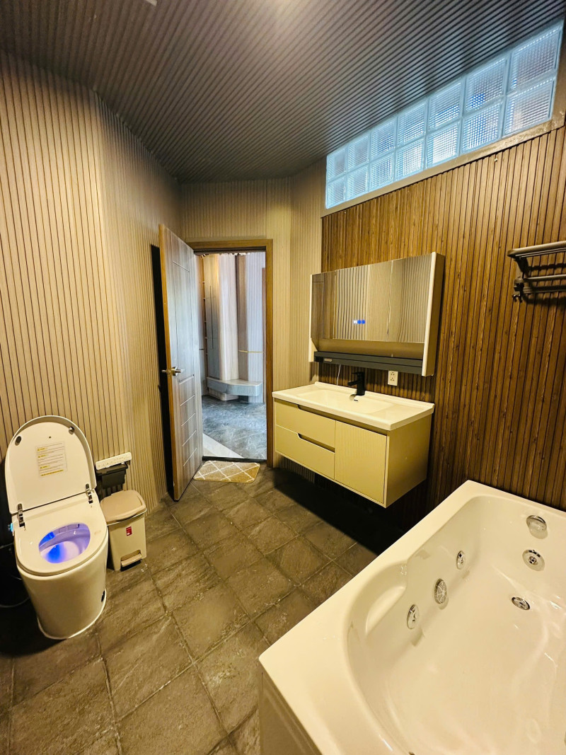 Modern Comfort in a One-Bedroom Home