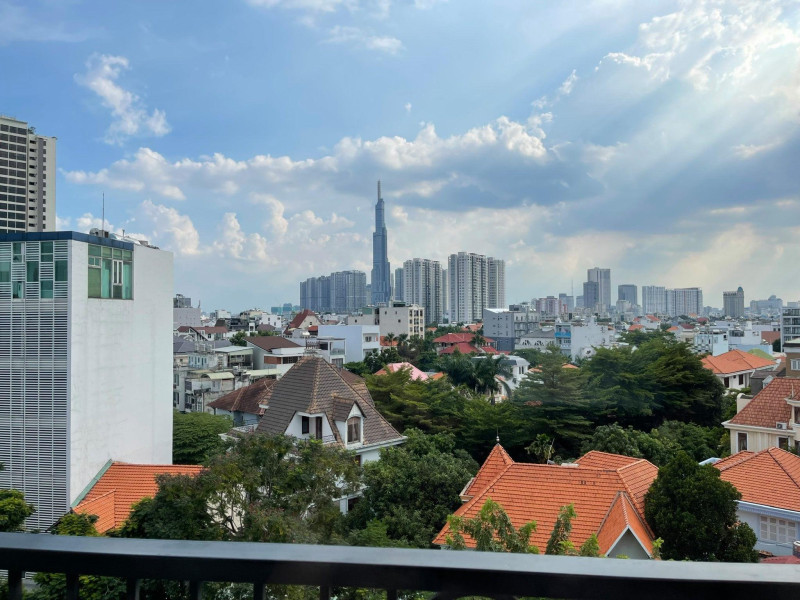 Big-Contemporary One-Bedroom Apartment