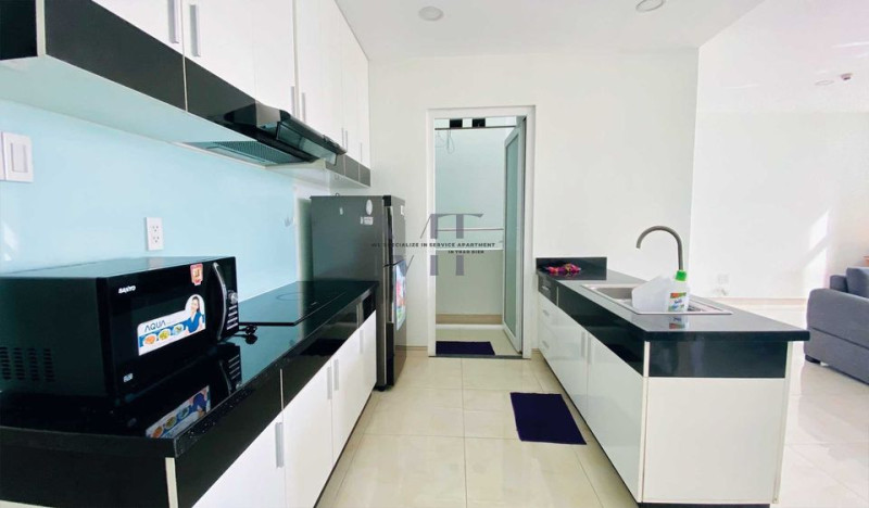 Big-Contemporary One-Bedroom Apartment